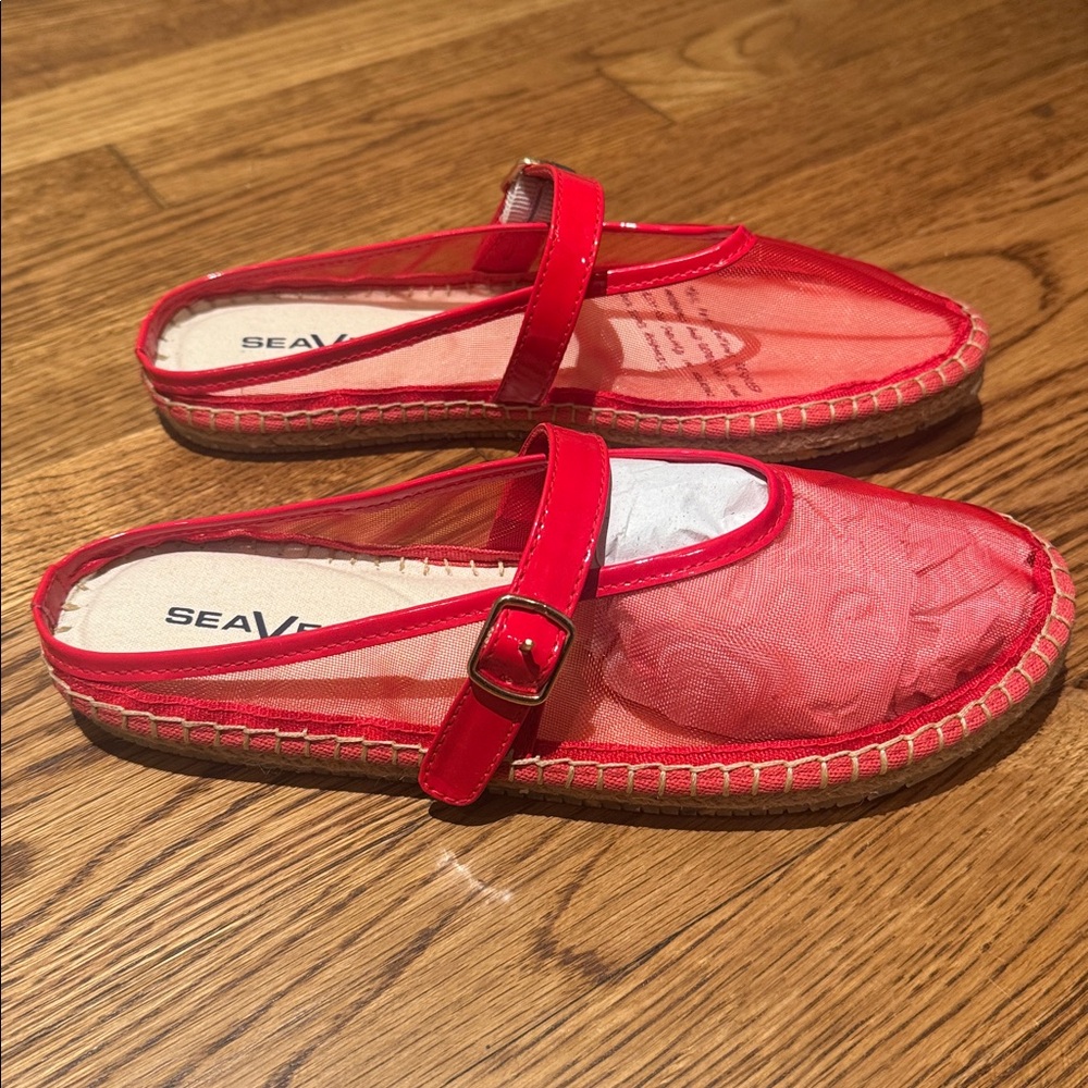 Seavees red mesh slides, Size 7.5. Brand new with tags